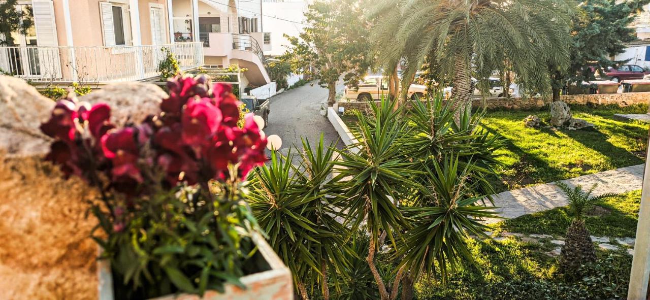 Knossos Apartments パレカストロ エクステリア 写真